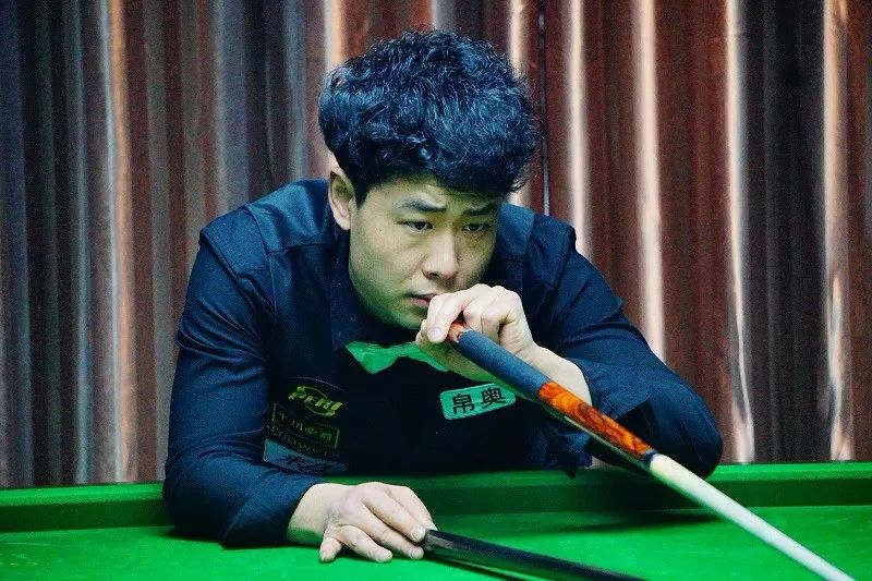 球方面有着 球方面有着