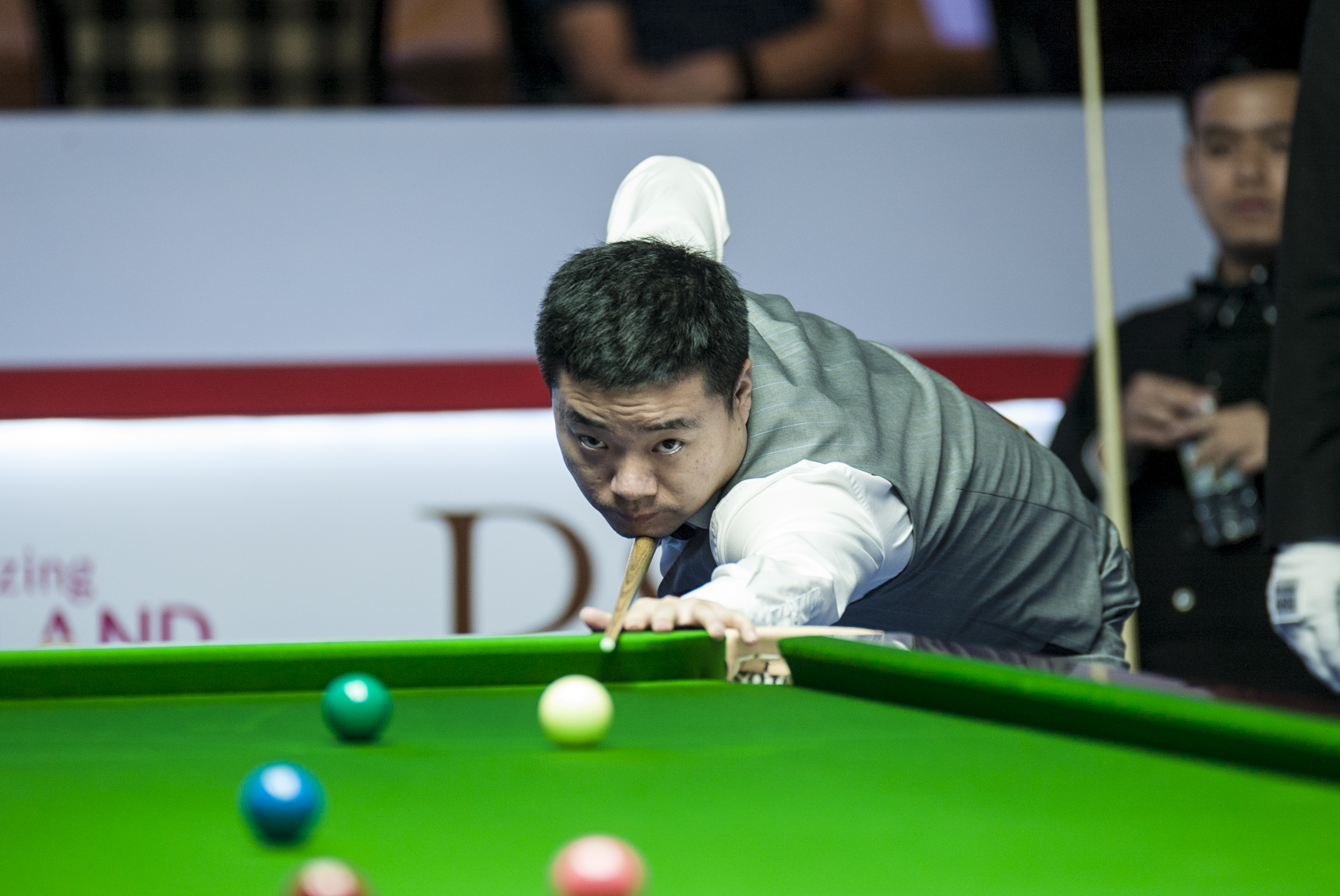 务带来了积 务带来了积