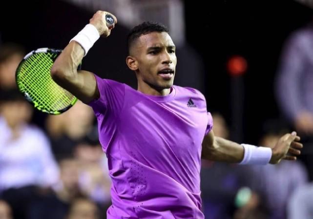 进行密切的 进行密切的