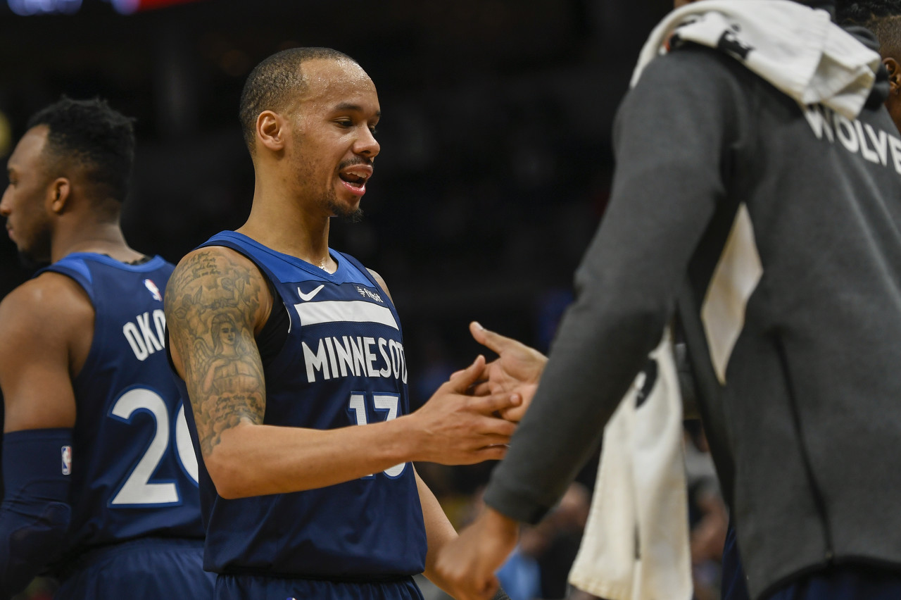 承担额外不 承担额外不